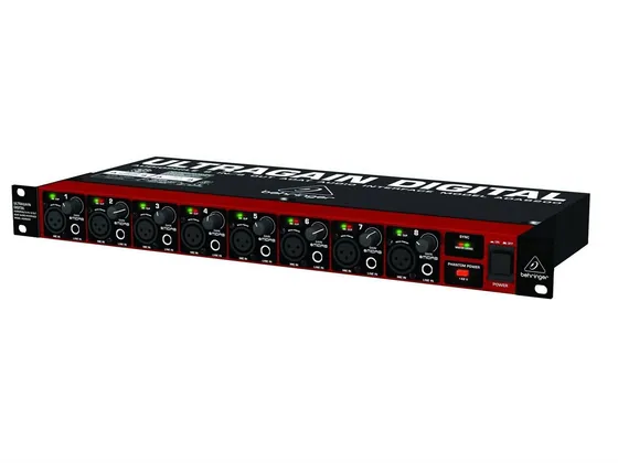 ADA8200 - A/D и D/A конвертор Behringer — фото оборудования